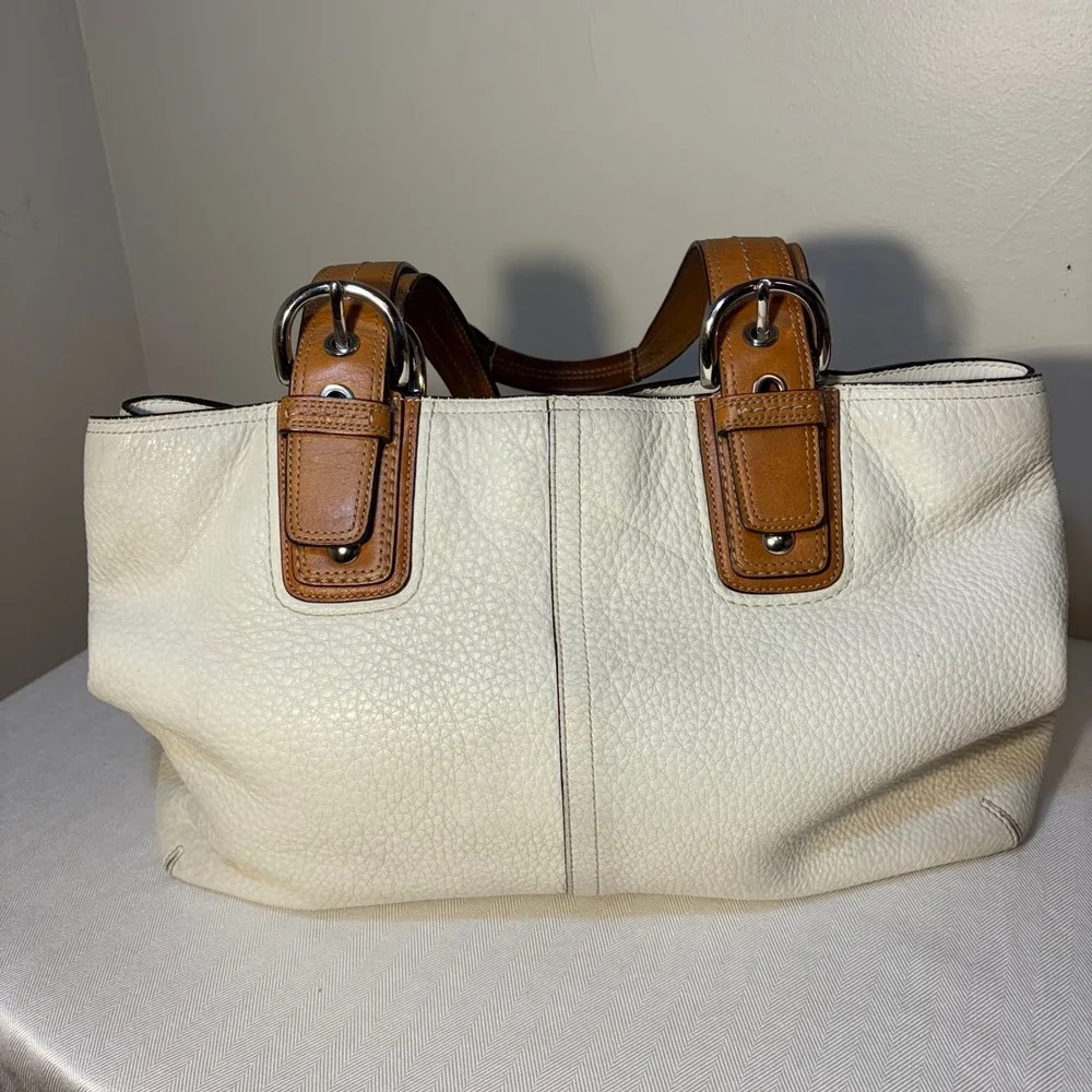 Coach White Pebbled Leather Soho Tote Bag‎ Tan Buckle Shoulder Bag Large Purse